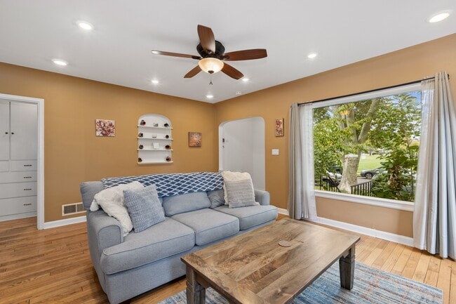 Building Photo - 1411 W Fort St