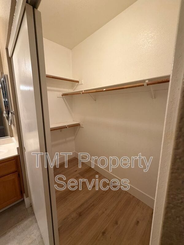 Building Photo - 3424 Babson Dr