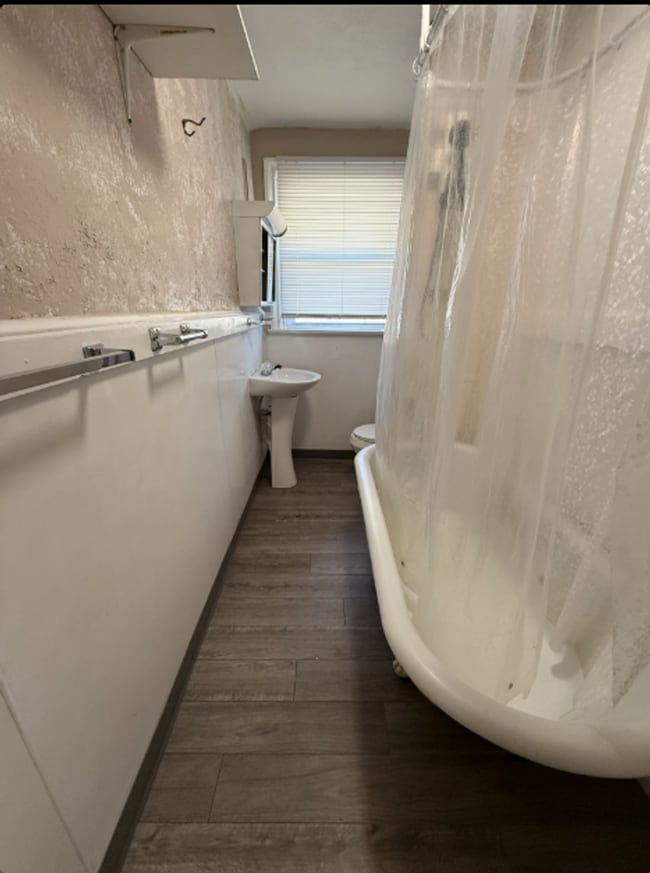 Building Photo - Charleroi, PA-2 Bedroom, 1 Bath