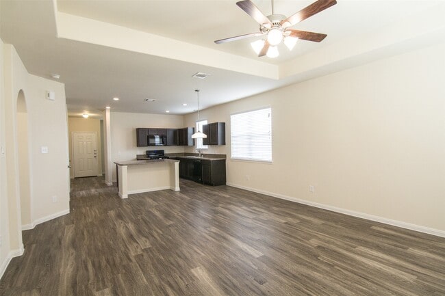 Building Photo - 3783 Lake Bend Shore Dr