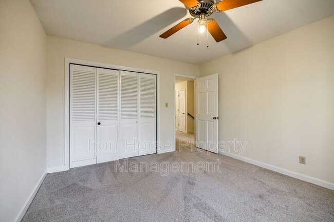 Building Photo - 265 Ponderosa Dr