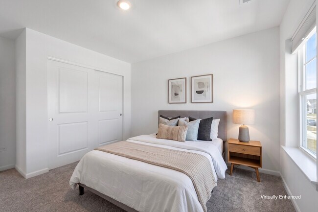 Building Photo - 16515 Golden Vly Ln