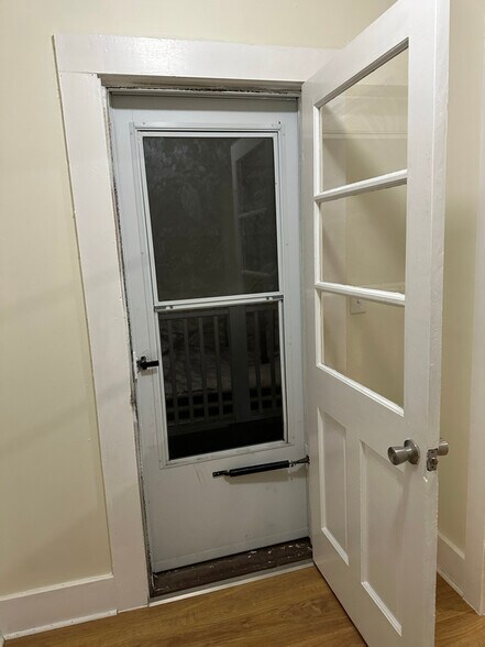 Building Photo - 59 Greenwood St