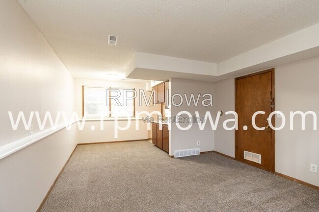 Building Photo - 3424 SW 42nd St