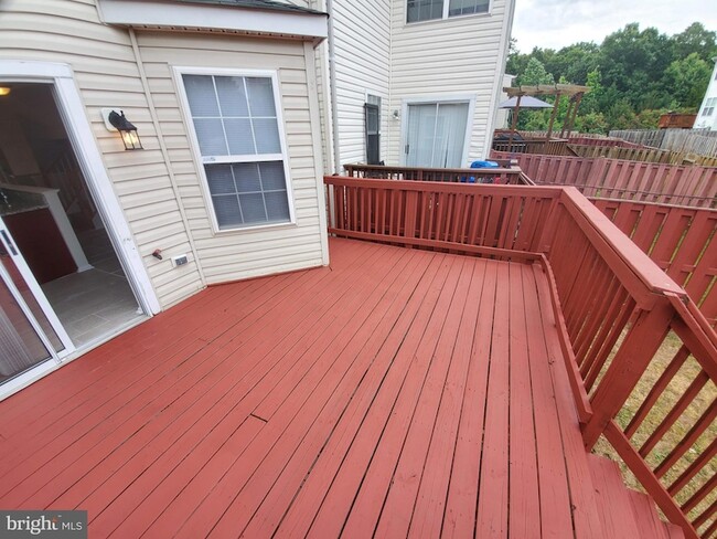 Building Photo - 3344 Vineland Pl