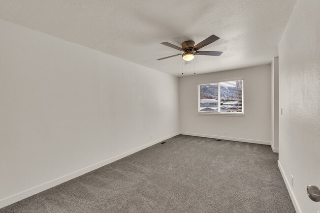 Building Photo - 7873 S Chadbourne Dr