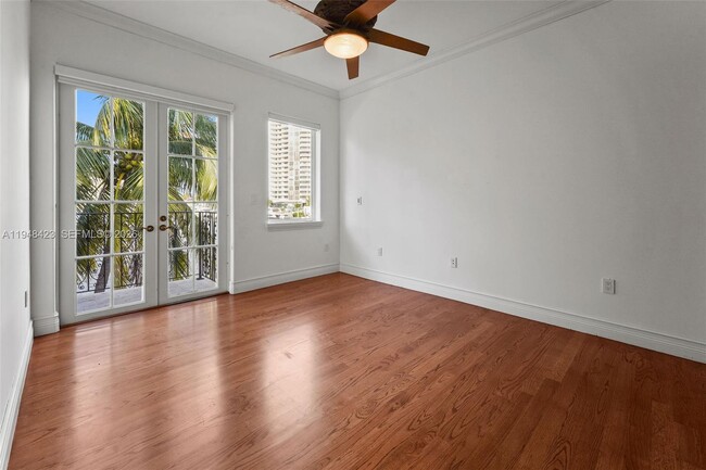 Building Photo - 3283 NE 171 St