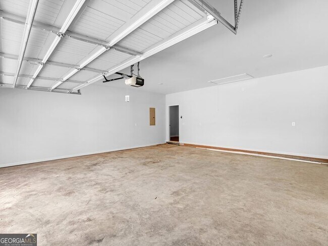 Building Photo - 223 Monarch Village Way