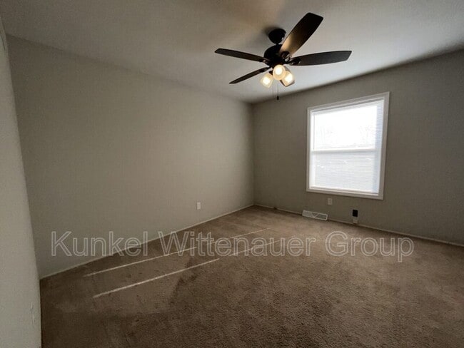 Building Photo - 201-4 W Wesley