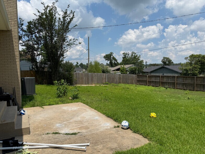 Building Photo - 7 Pleasant Cove