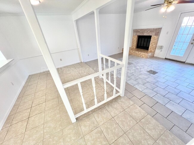 Building Photo - 320 Fairfax Terrace