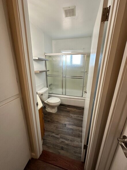 Building Photo - 8910 Lilly Dr