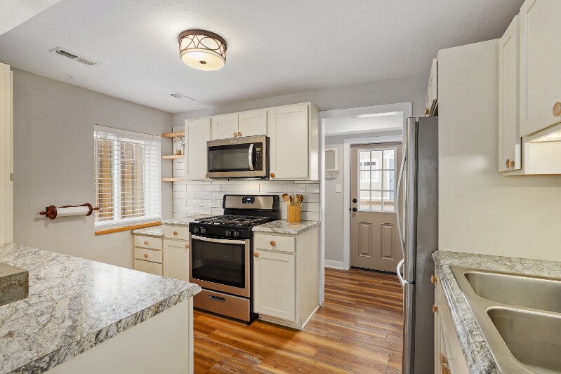 Building Photo - 616 2nd St