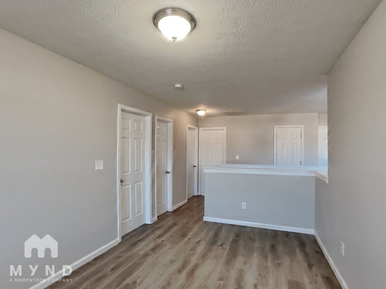 Building Photo - 1511 Danielle Rd