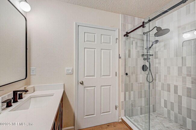 Building Photo - 135 Coastline Wy