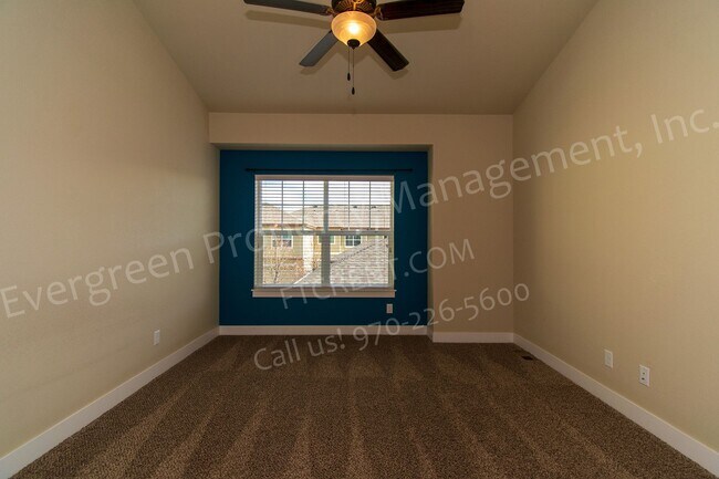 Building Photo - 5020 Cinquefoil Ln