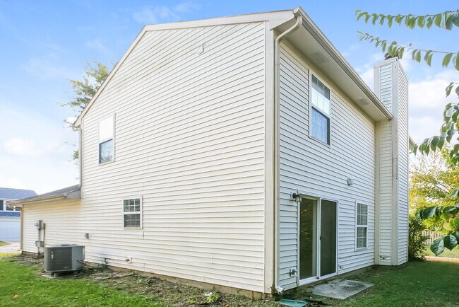 Building Photo - 5408 Alameda Rd