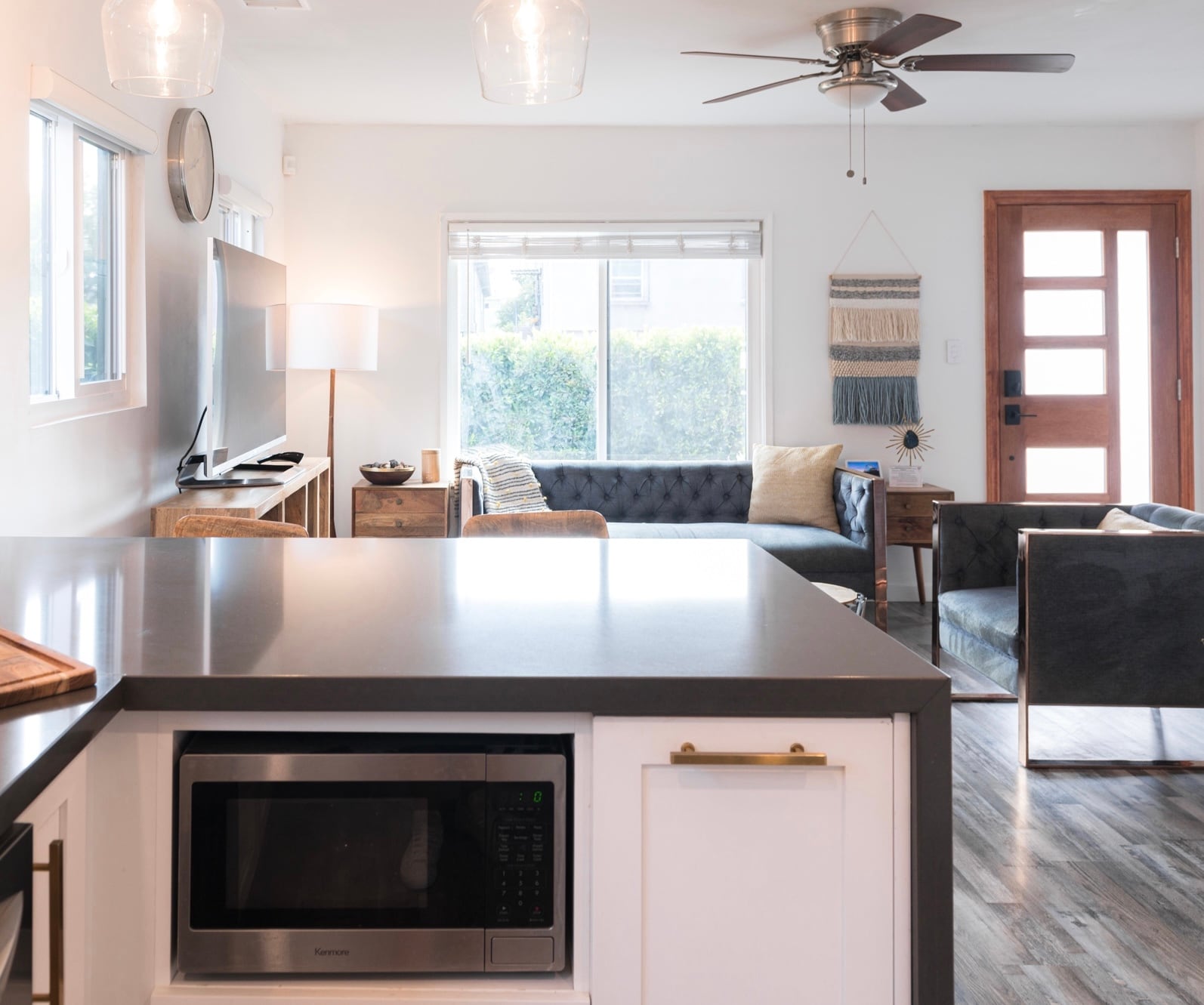 Building Photo - 509 E Buckthorn St