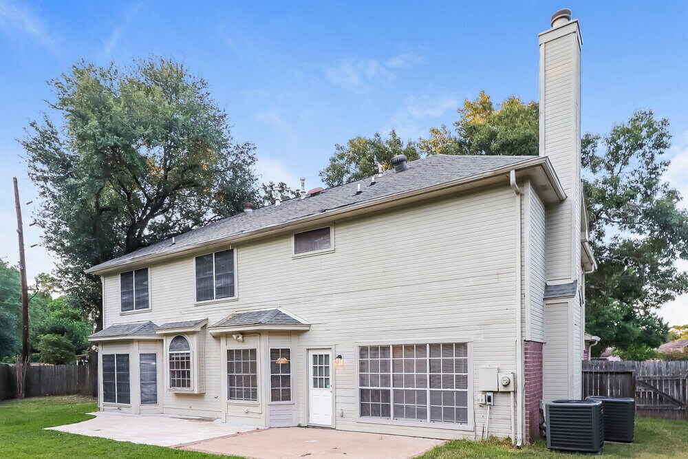 Building Photo - 11423 Willow Field Dr