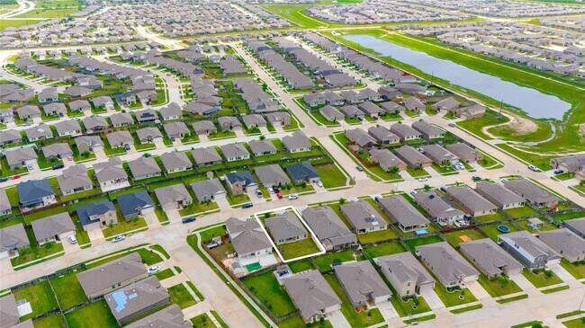 Building Photo - 5431 Tindarey Bluff Trail