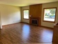 Building Photo - 4 bed 2.5 bath single family home in Wausau