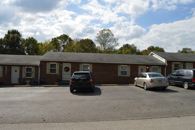 Building Photo - 2301 Lakeland Dr