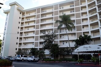 Building Photo - 3010 N Course Dr