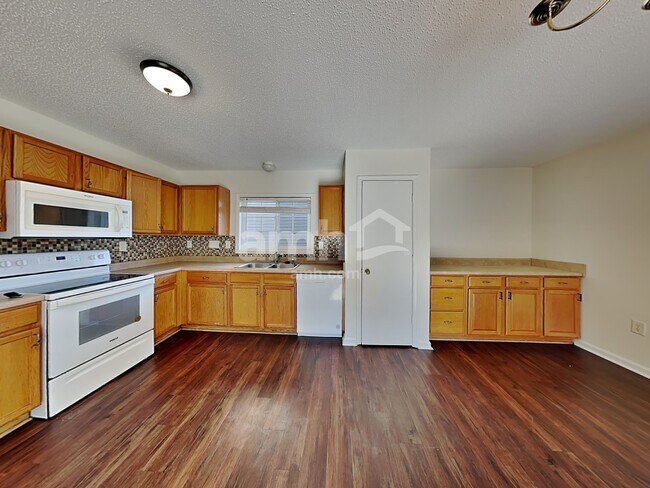 Building Photo - 4426 Red Hook Rd