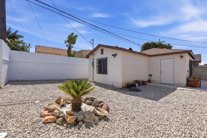 Building Photo - 10646 S Wilton Pl