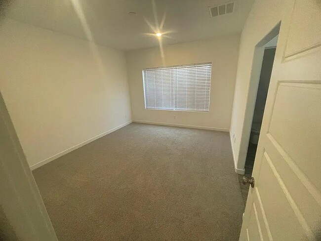 Building Photo - 9613 Greenwood Gln Ln