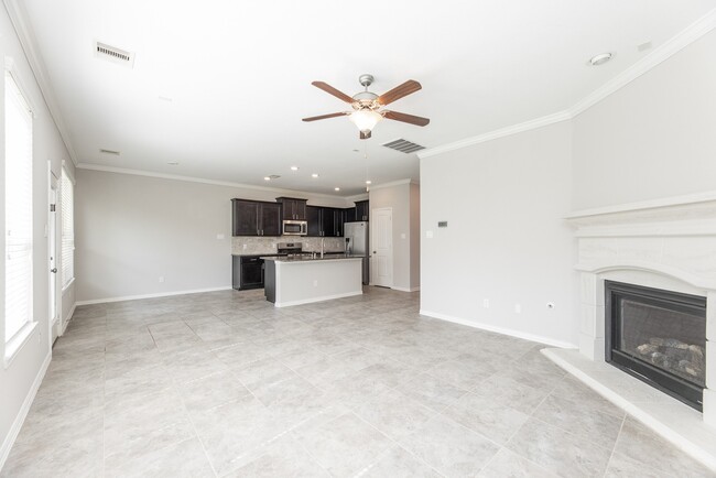 Building Photo - 18119 Tall Chestnut St