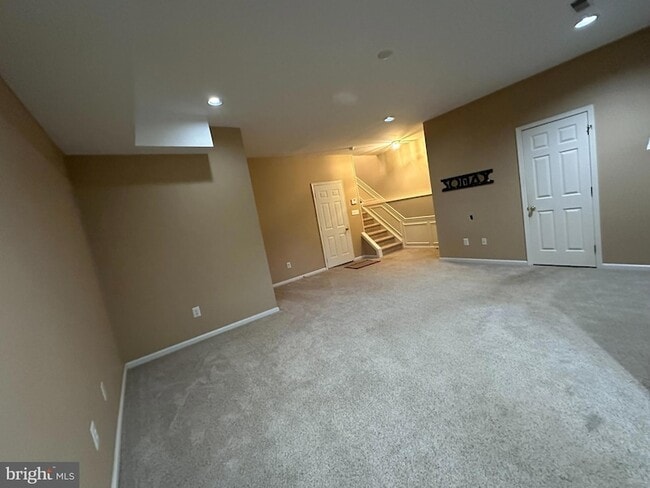 Building Photo - 355 Rockmeade Dr