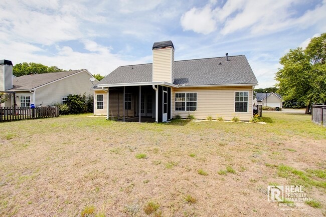Building Photo - Johns Island Rental | Screened Porch & Pond Views