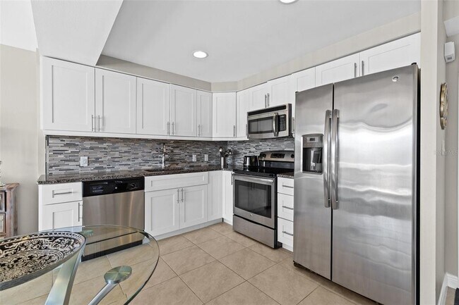 Building Photo - 223 Island Way