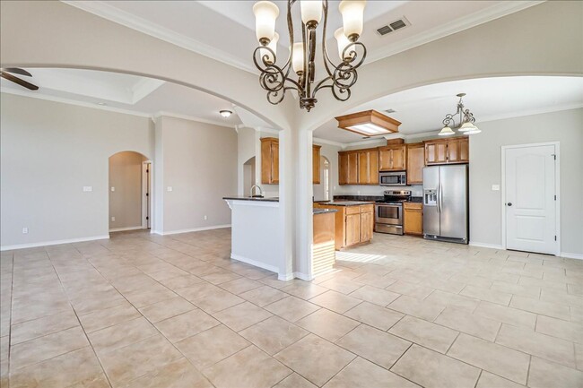 Building Photo - 5810 Aava Dr