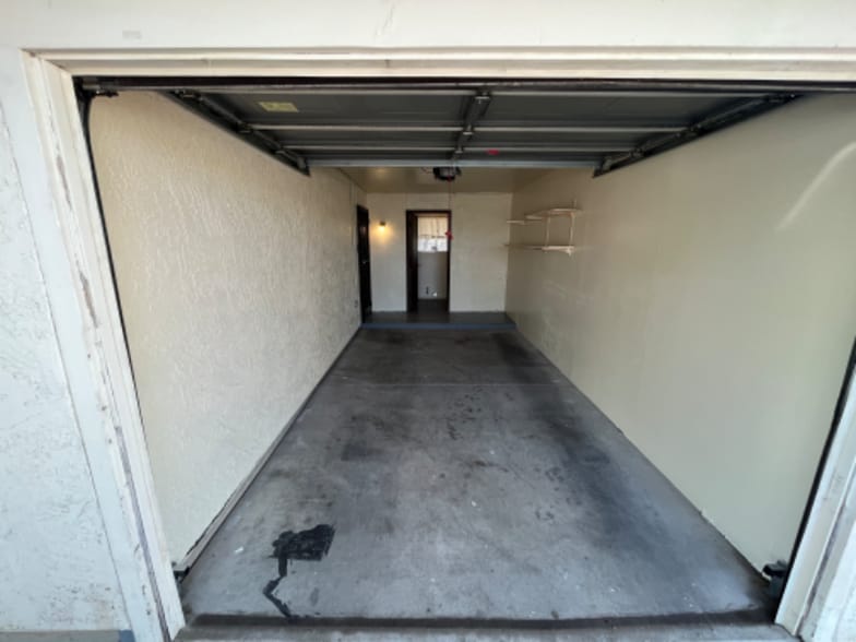 Building Photo - 1436 S Gecko Rd