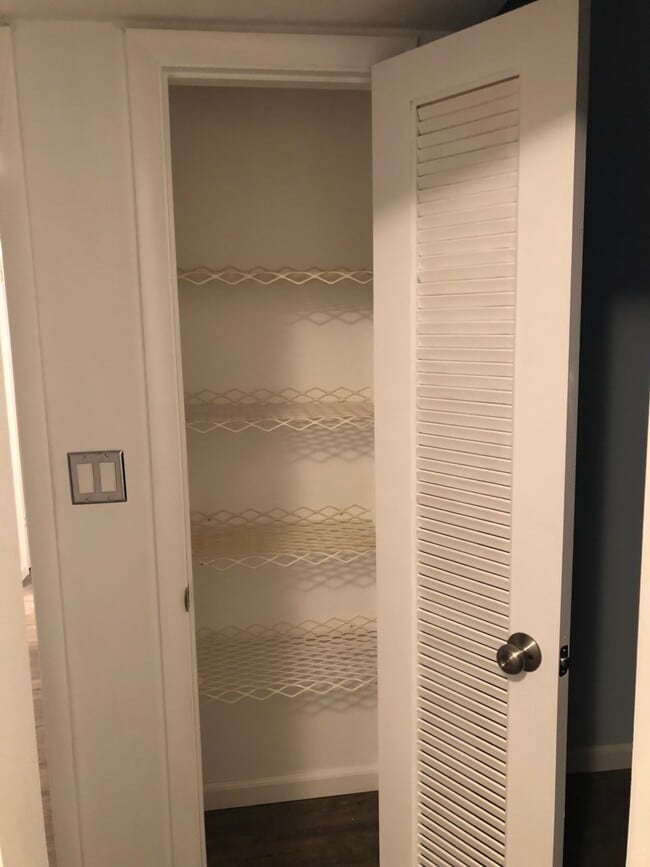 Building Photo - 2312 S Cypress Bend Dr