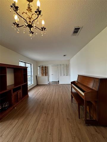 Building Photo - 3205 Pin Oak Dr