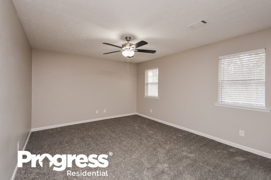 Building Photo - 7943 Taylor Cir