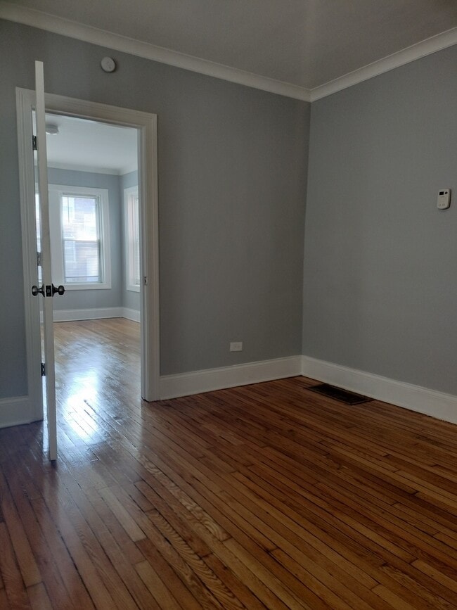 Building Photo - 7408 S Eberhart Ave