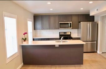 Building Photo - 28 Morgan Ave