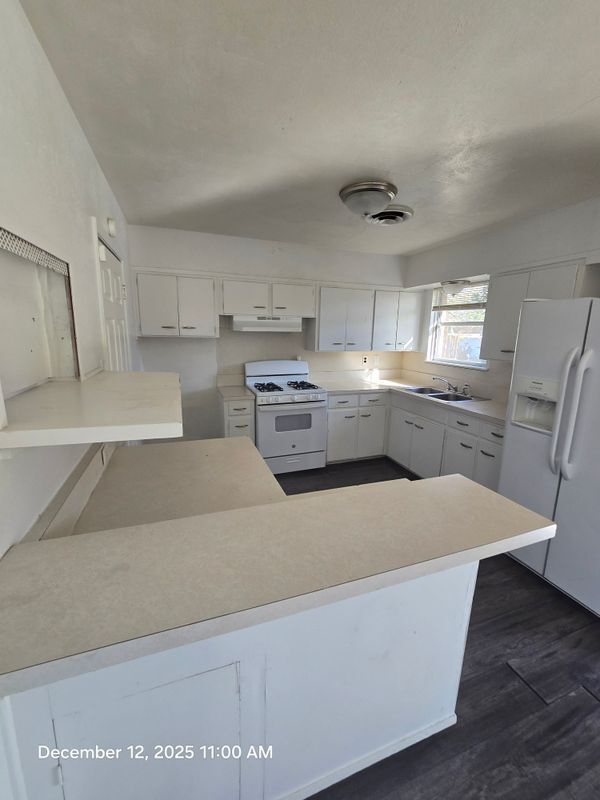 Building Photo - 617 S 1st St