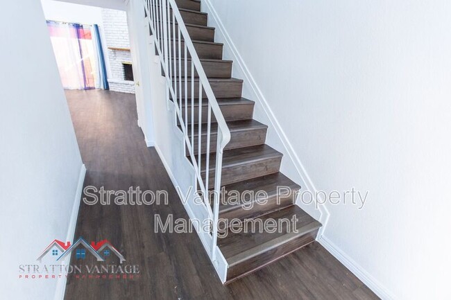 Building Photo - 4935 N 43rd St