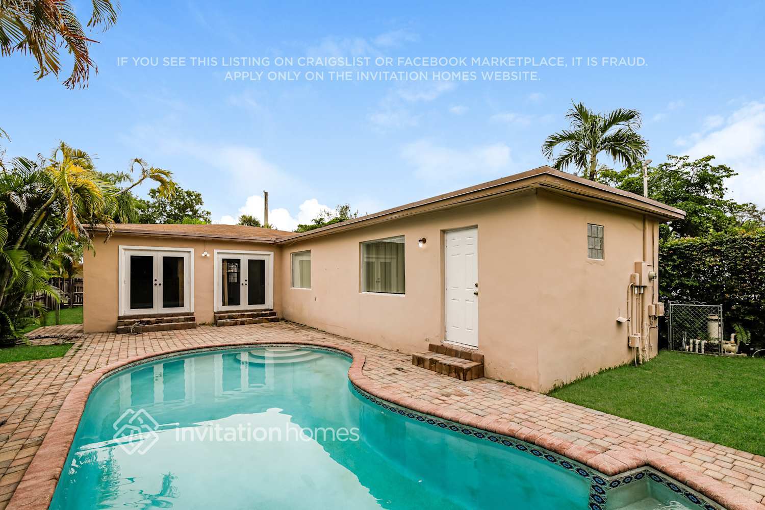 Building Photo - 2150 SW 65th Ave