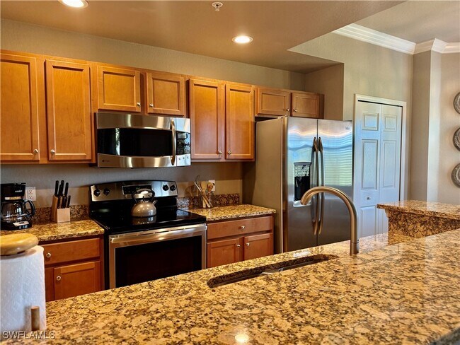 Building Photo - 9735 Acqua Ct