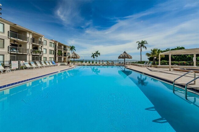 Building Photo - 6382 Palma Del Mar Blvd S