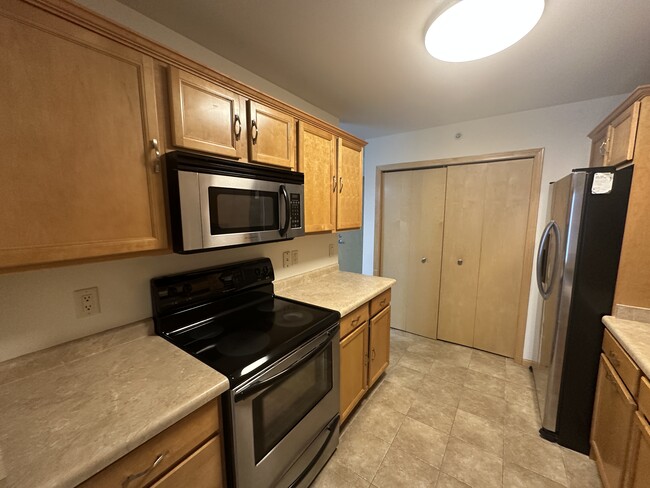 kitchen - 8206 Starr Grass Dr