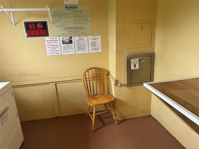 Building Photo - 6050 NW 64th Ave