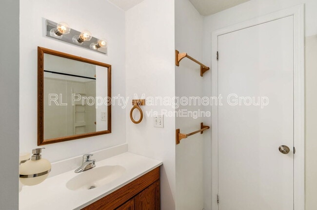 Building Photo - 5951 Als Ct