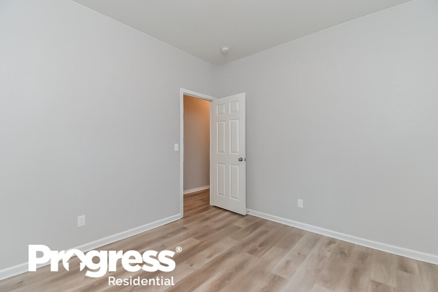 Building Photo - 2370 Spring Blossom Dr
